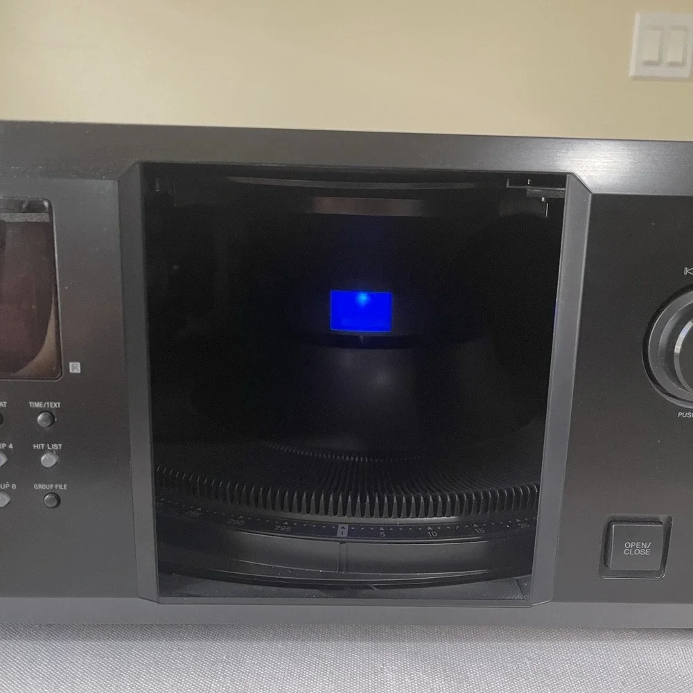 Sony Mega Storage 300 Disc CD Changer/Player CDP-CX355 Works Tested With Remote